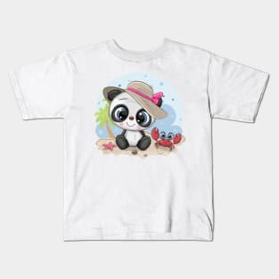 Cute panda sitting on the beach. Kids T-Shirt